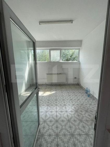 Spațiu comercial, de 1,650 mp, în Centură