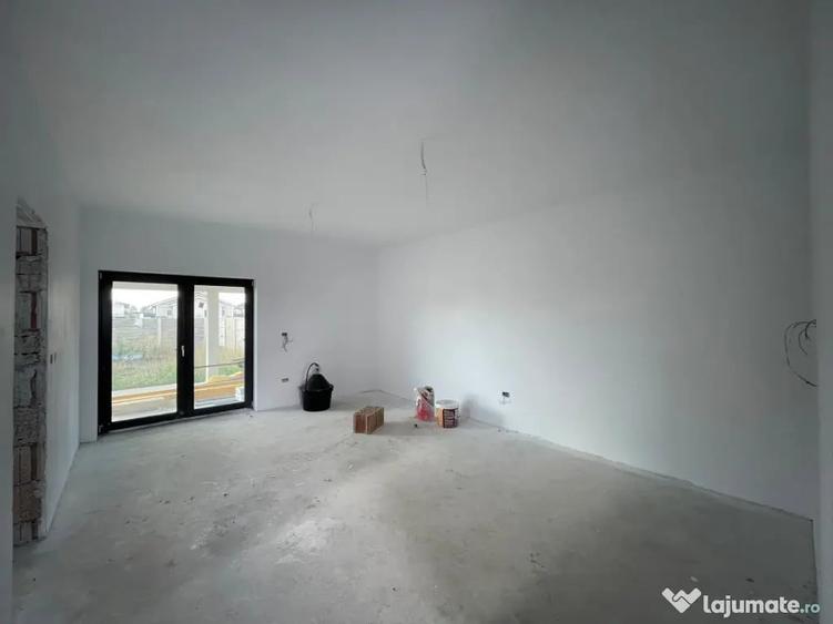 Casă cu 4 camere cu Teren 298 Mp în Urseni