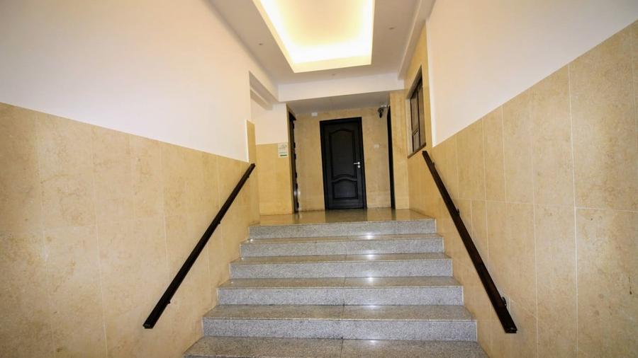 Garsonieră decomandată, mobilată în Universitate