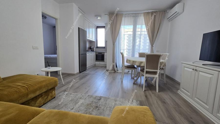 Apartament cu 3 camere decomandat, mobilat în Central