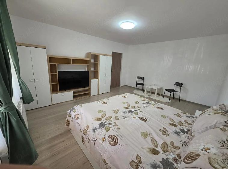Garsonieră decomandată în Răcădău