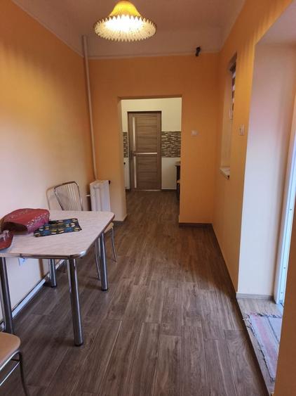 Casă individuală cu 3 camere cu Canalizare în Central