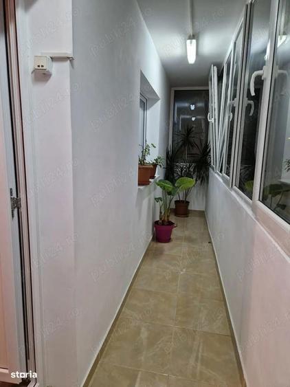 Apartament cu 3 camere semidecomandat, mobilat în 13 Septembrie