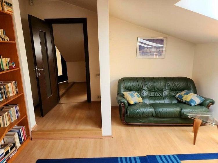 Casă individuală cu 7 camere cu Canalizare în Băneasa