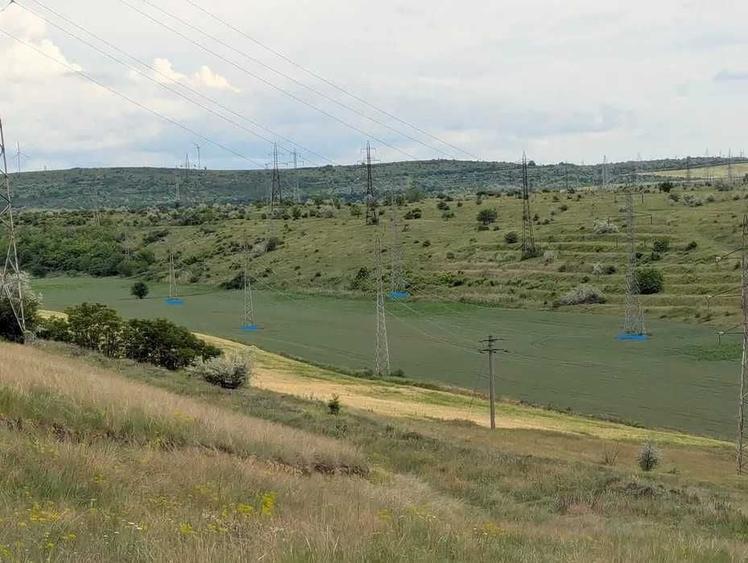 Teren de 30000 mp, în Exterior Vest