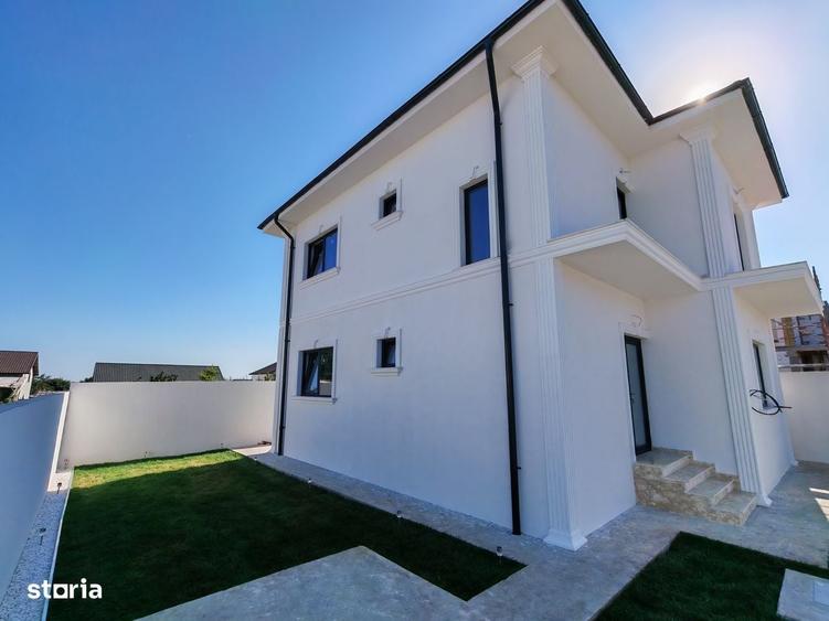 Casă cu 4 camere în Lumina