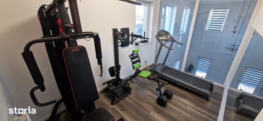 Casă cu Teren 1220 Mp în Central