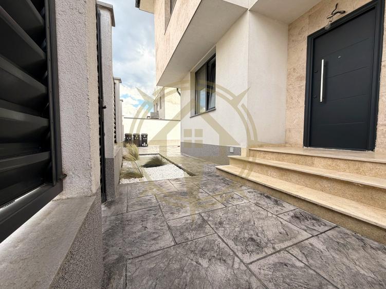 Casă cu 4 camere cu Piscina în Tunari