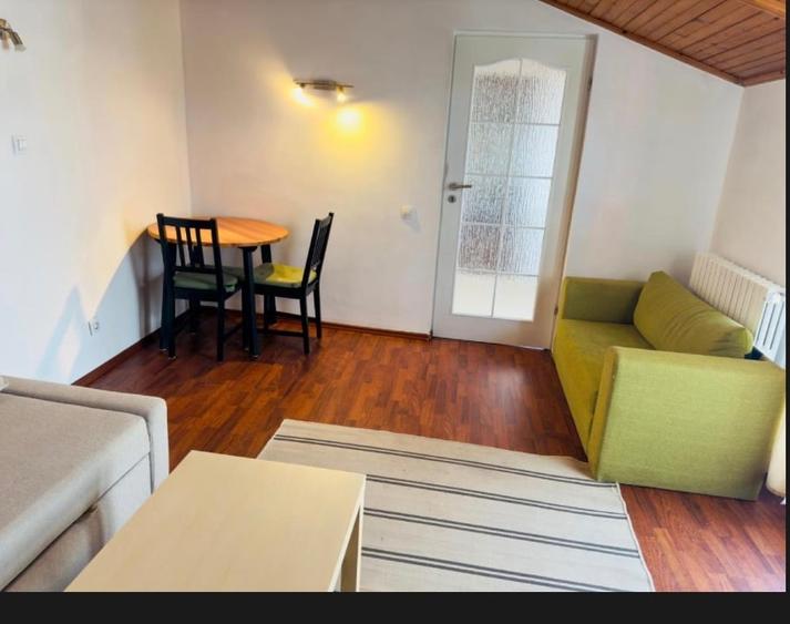 Apartament cu 3 camere decomandat, mobilat în Ultracentral