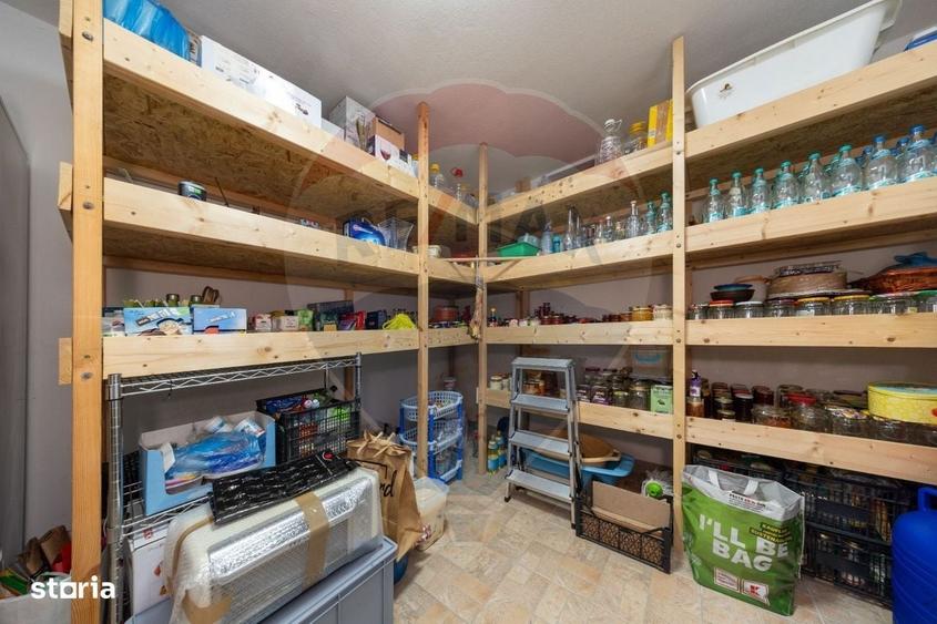 Casă cu 4 camere în Astra