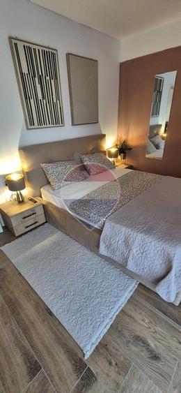 Apartament cu 2 camere semidecomandat, mobilat în Ultracentral