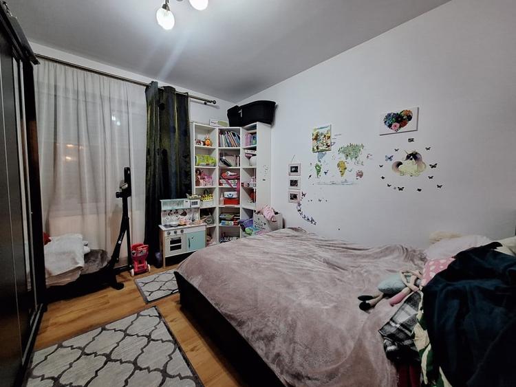 Apartament cu 3 camere semidecomandat, mobilat în Florești — fotografia 3