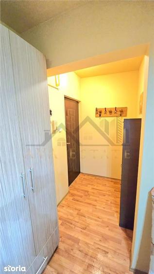 Apartament cu 4 camere decomandat în Steaua