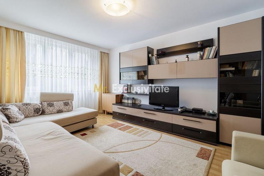 Apartament cu 3 camere decomandat în Valea Oltului