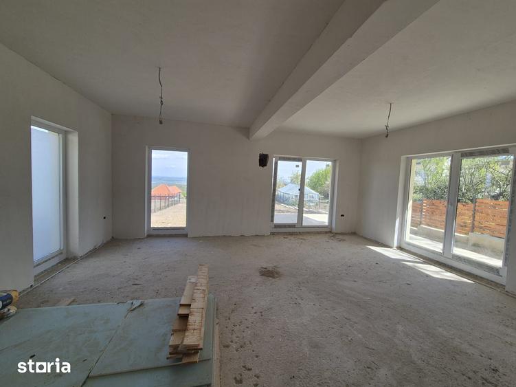 Casă cu 4 camere cu Teren 700 Mp în Feleacu