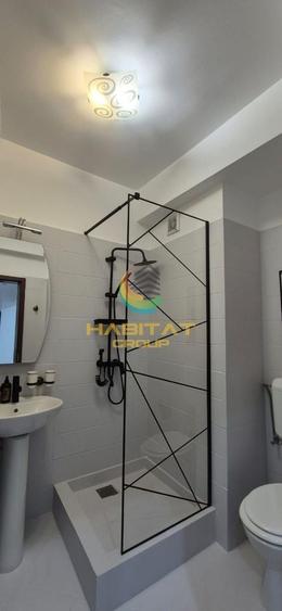 Apartament cu 3 camere semidecomandat, mobilat în Brâncoveanu