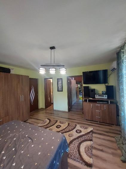 Casă individuală cu 4 camere cu Garaj în Păulești