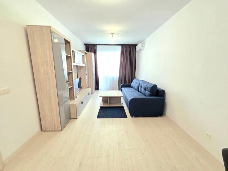 Apartament cu 2 camere decomandat în Uverturii