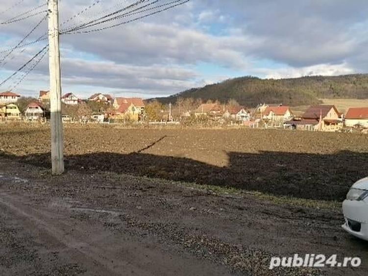 Teren de 4050 mp, în Ceuaș