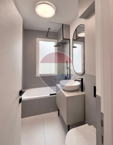 Apartament cu 2 camere decomandat, mobilat în P-ța Mihai Viteazul