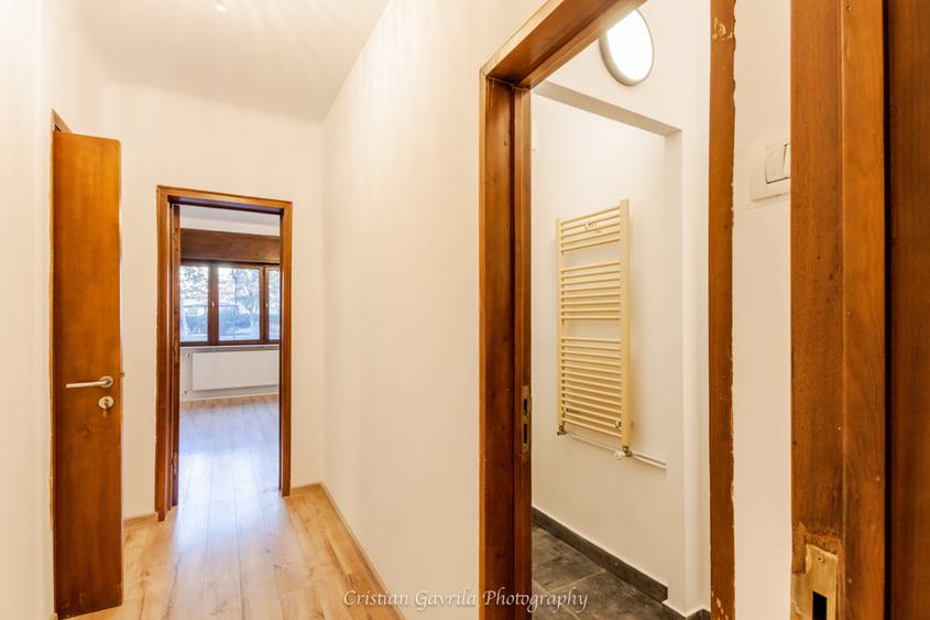 Apartament cu 5 camere circular, mobilat în P-ța Romană