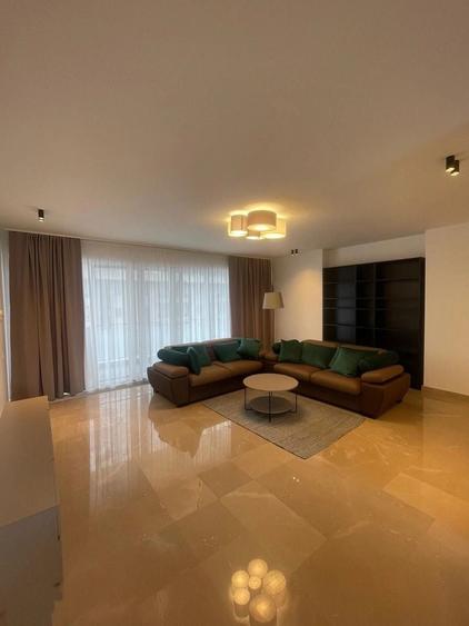 Apartament cu 3 camere, mobilat în Dămăroaia