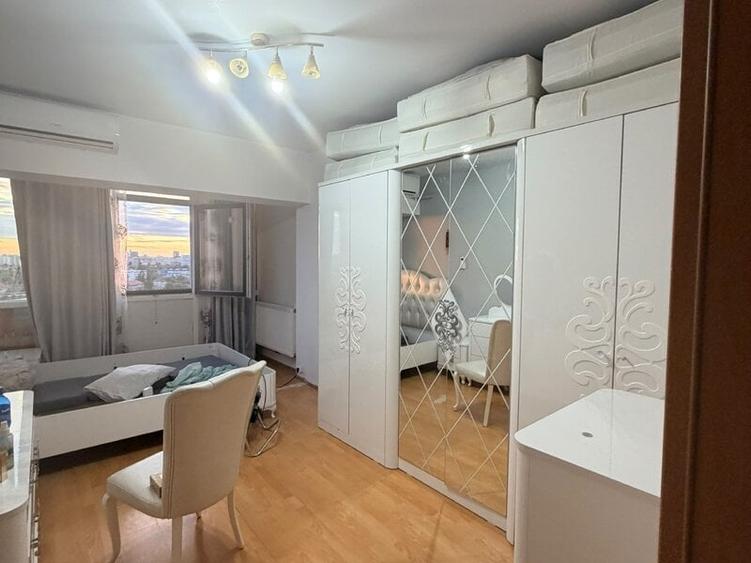 Apartament cu 3 camere decomandat în Doamna Ghica