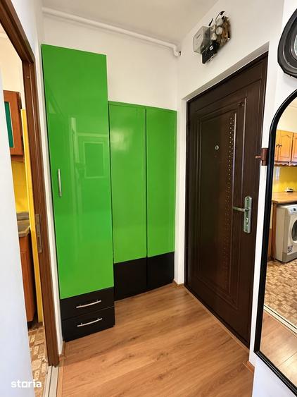 Garsonieră decomandată în Astra