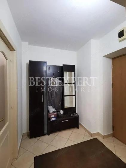 Apartament cu 2 camere semidecomandat în Basarabia
