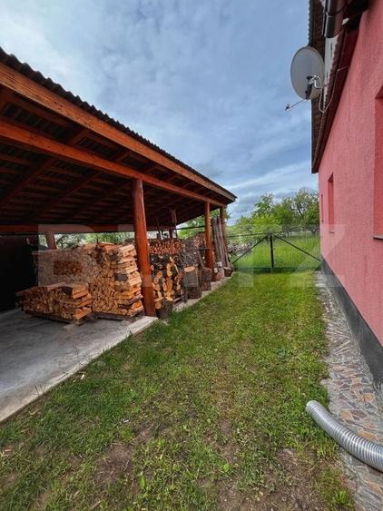 Casă individuală cu 7 camere cu Garaj în Exterior Est