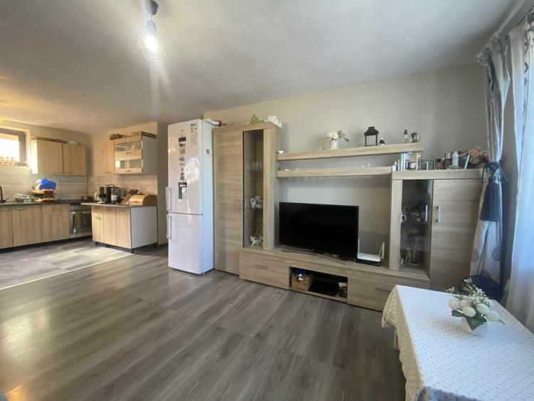 Casă cu 5 camere cu Teren 238 Mp în Cisnădie