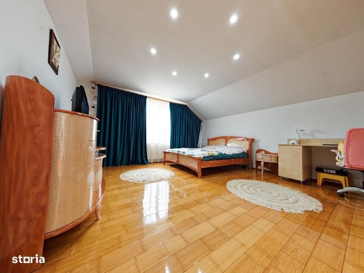 Casă cu 4 camere în Central