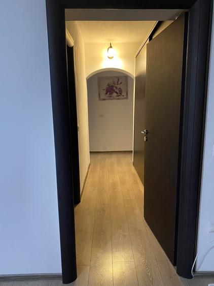 Apartament cu 4 camere decomandat în Veteranilor