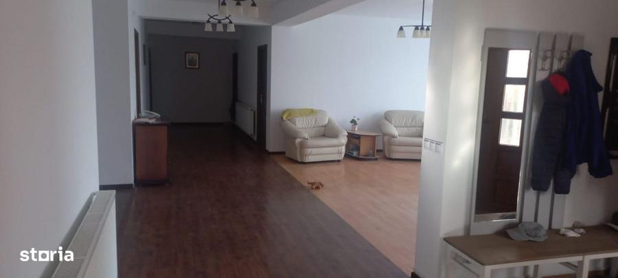 Casă cu 4 camere cu Canalizare în Apahida