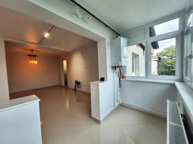 Apartament cu 3 camere decomandat în Canta
