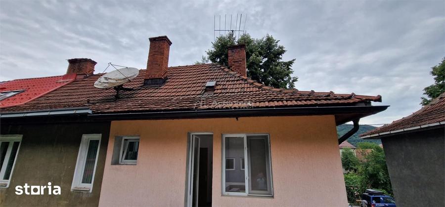 Casă cu 5 camere cu Teren 155 Mp în Muncitoresc