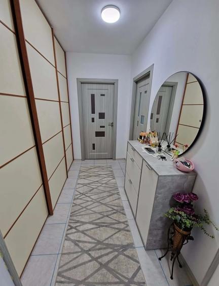 Apartament cu 2 camere decomandat în Mircea cel Bătrân