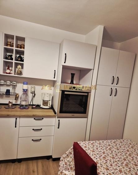 Apartament cu 3 camere semidecomandat, mobilat în Gorjului