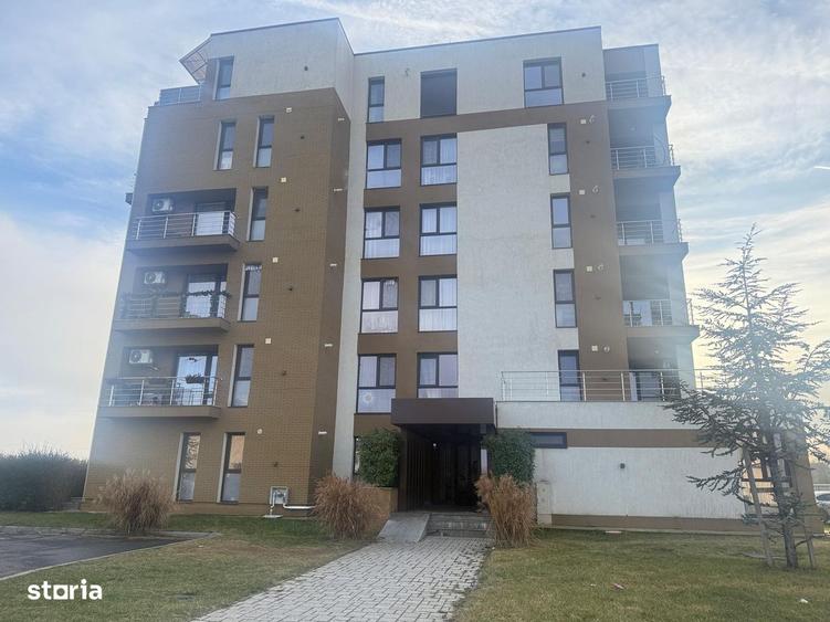 Apartament cu 3 camere decomandat în Matraca