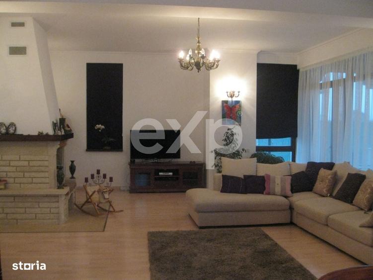 Casă cu 4 camere în Mogoșoaia