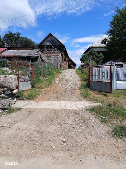 Teren de 6719 mp, în Galeșu