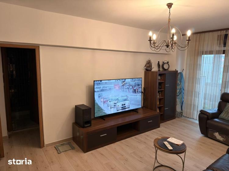 Apartament cu 3 camere în Rahova