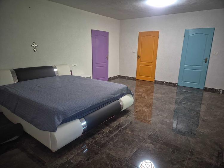 Casă cu 3 camere în Frumușeni