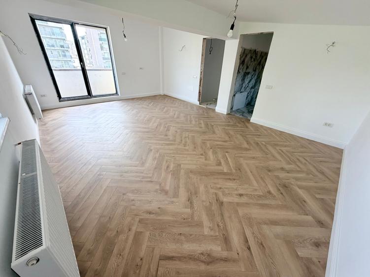 Duplex cu 4 camere cu Canalizare în Metalurgiei