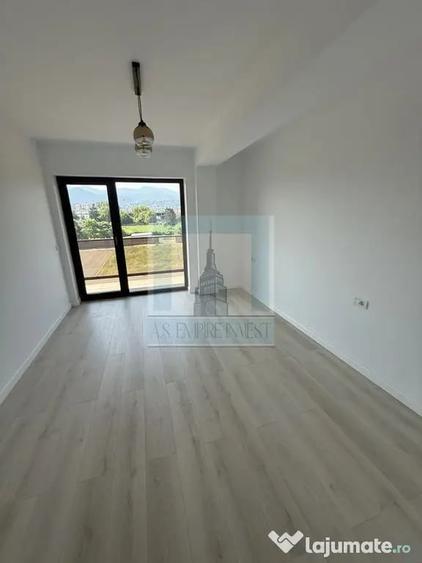 Apartament cu 3 camere decomandat în Bartolomeu