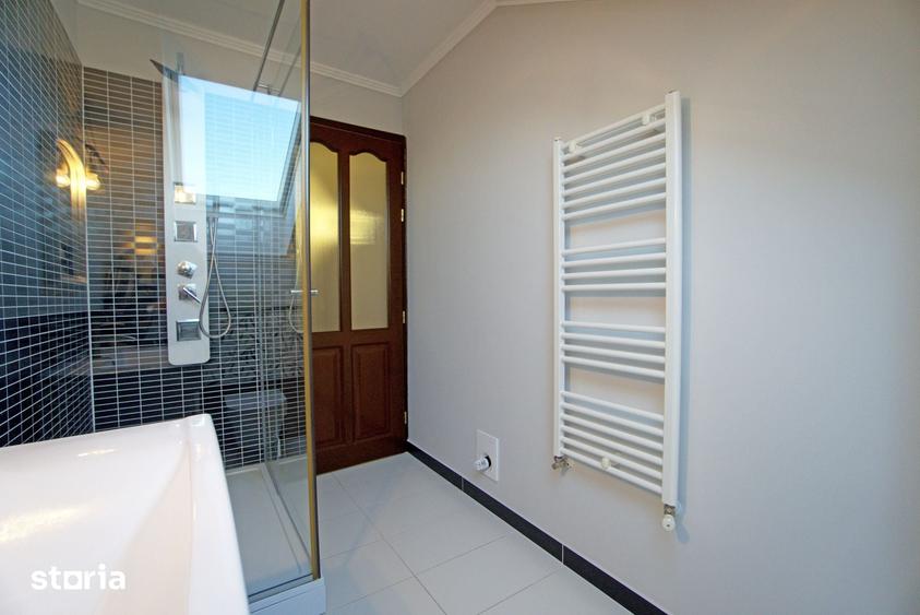 Casă cu 4 camere cu Teren 2000 Mp în Exterior Vest