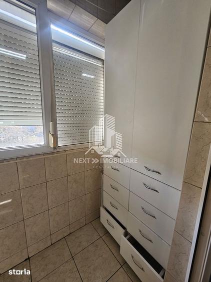 Apartament cu 3 camere, mobilat în Casa de Cultură