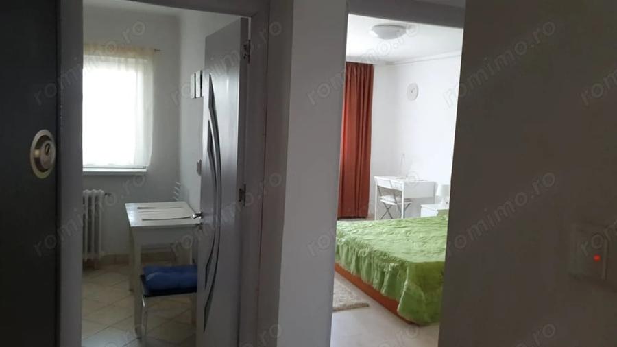 Garsonieră decomandată, mobilată în Tineretului