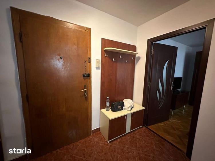 Apartament cu 2 camere decomandat, mobilat în Bucovina