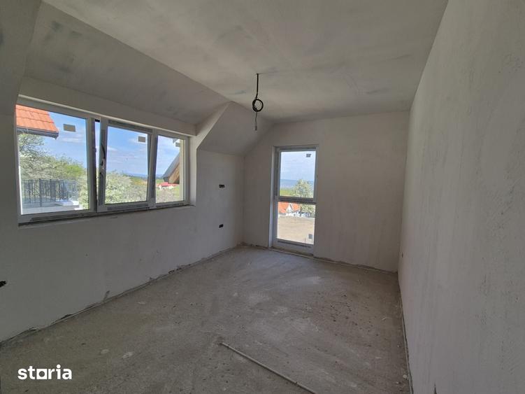 Casă cu 4 camere cu Teren 700 Mp în Feleacu
